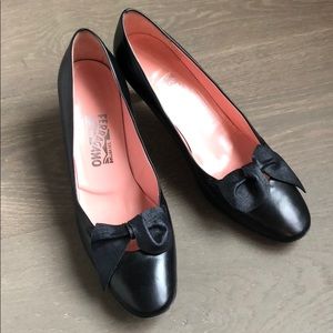 Ferragamo mid-heel black